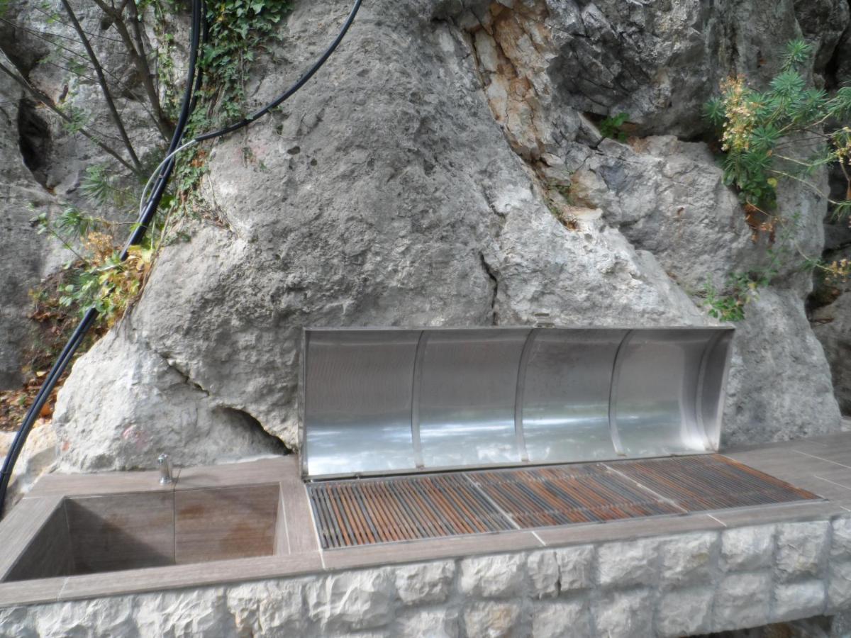Pataki Studios Petrovac Exterior photo